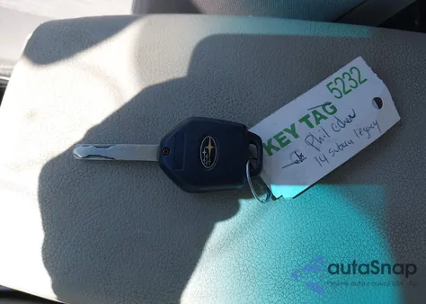 2014 Subaru Legacy 2.5I Premium из США, поврежденный, VIN 4S3BMBC68E3028854